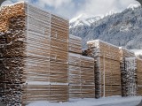 Dank unserem grossen Lager können wir viele Holzprodukte schnell liefern
